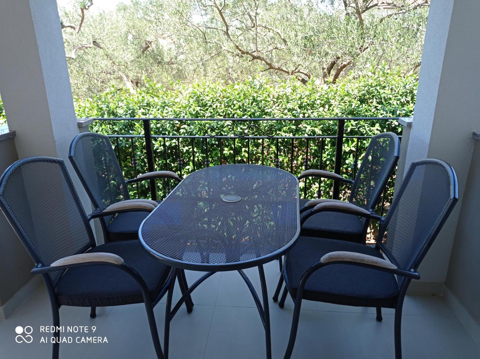 Apartments Vodopija 300M To The Beach スベティ・フィリップ・イ・ヤコブ 部屋 写真
