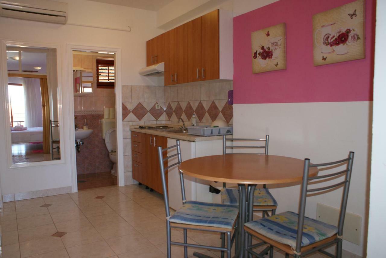Apartments Vodopija 300M To The Beach スベティ・フィリップ・イ・ヤコブ エクステリア 写真